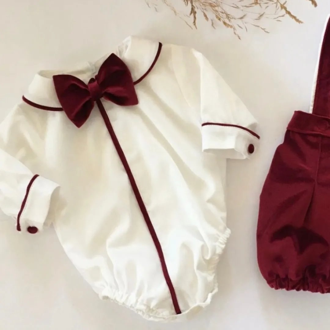 Costumaș botez pentru băieți Nandy Burgundy Velvet