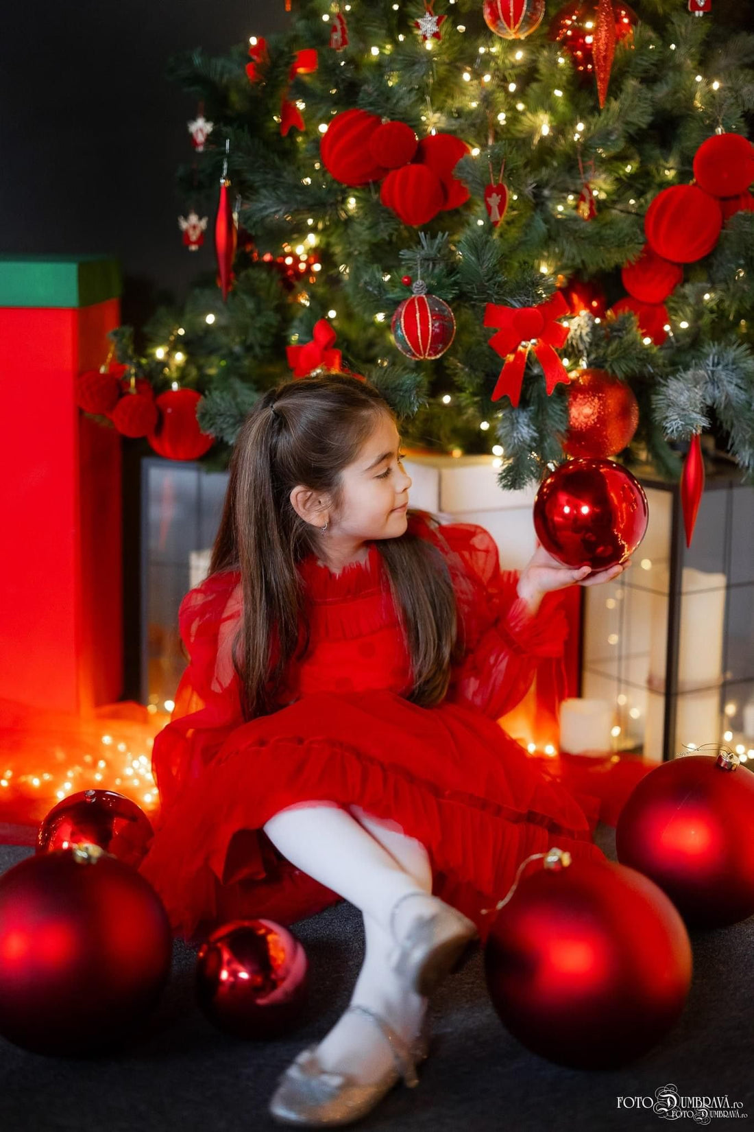Rochie Roșie Festivă de Crăciun pentru Fetițe – Eleganță de Iarnă