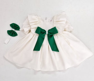 Rochiță ivoire cu funda verde botez Barbi
