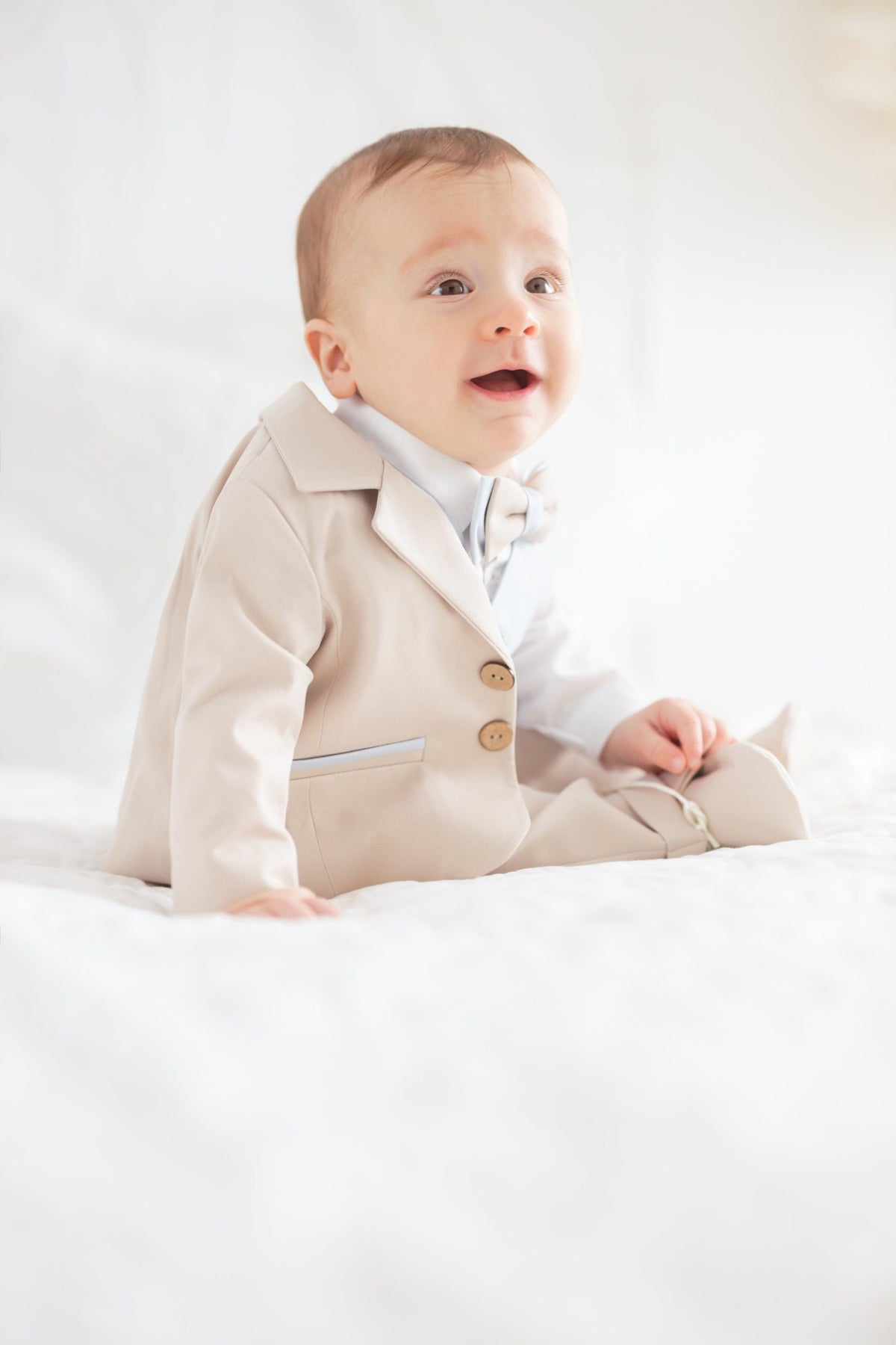 Costumaș botez pentru băieți Premier Beige