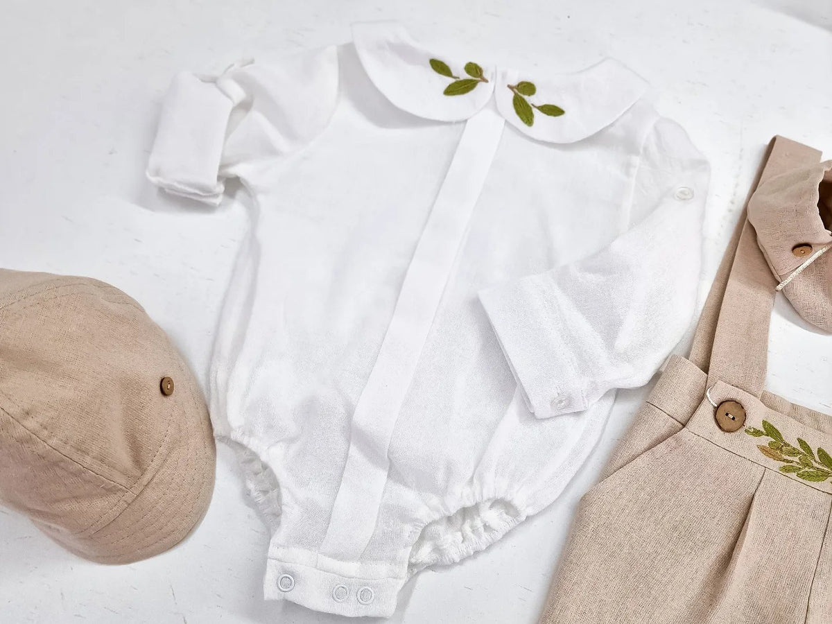 Costumaș botez pentru băieți Oliver Beige Lino Touch