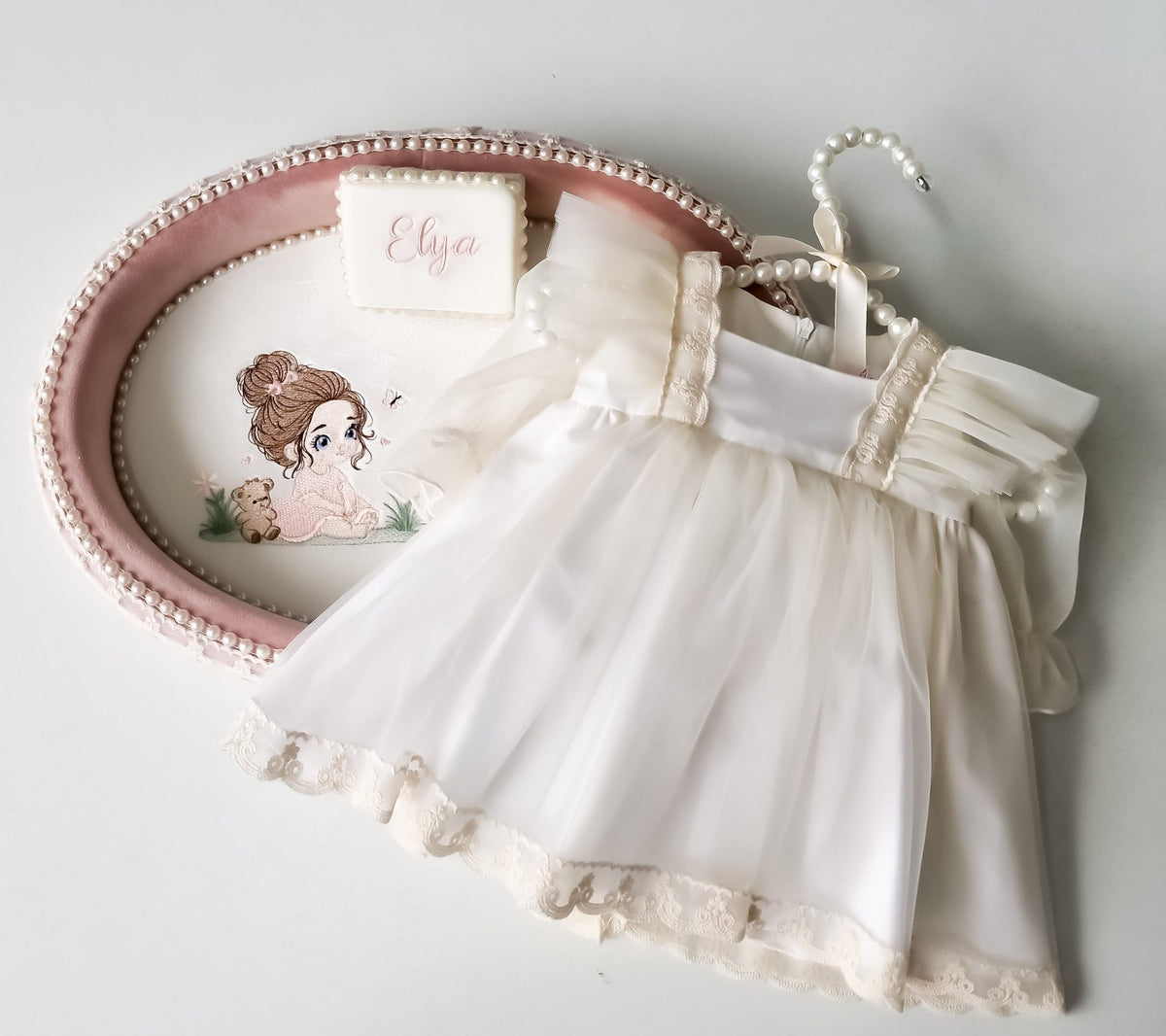 Set aniversar Velvet Elya-Tavita mot Fetite