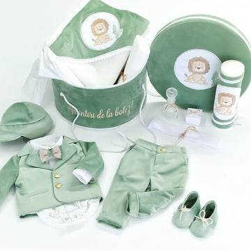 Set complet botez pentru băieți Classical Velvet Green :costumaș +trusou +lumânare