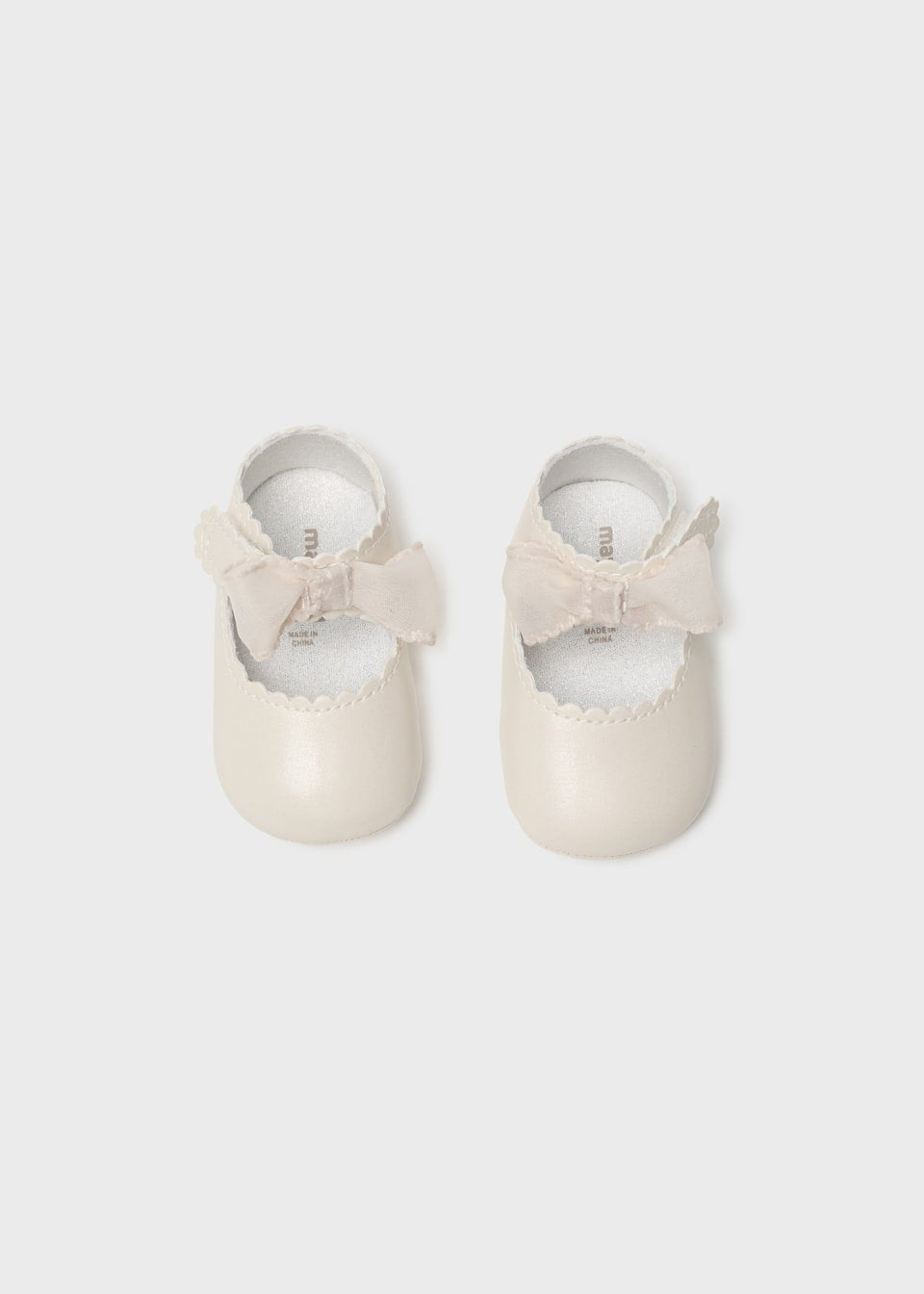 Pantofi botez fete cu floare Off-White