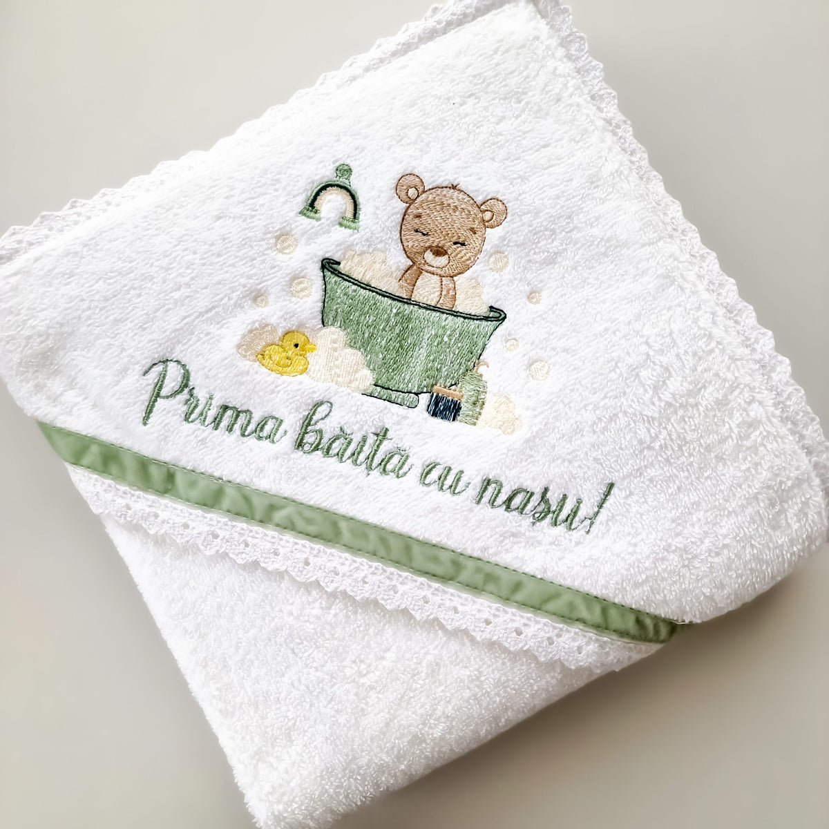 Prosop cu capișon personalizat pentru băieți "Prima baița cu nașii!" -Green