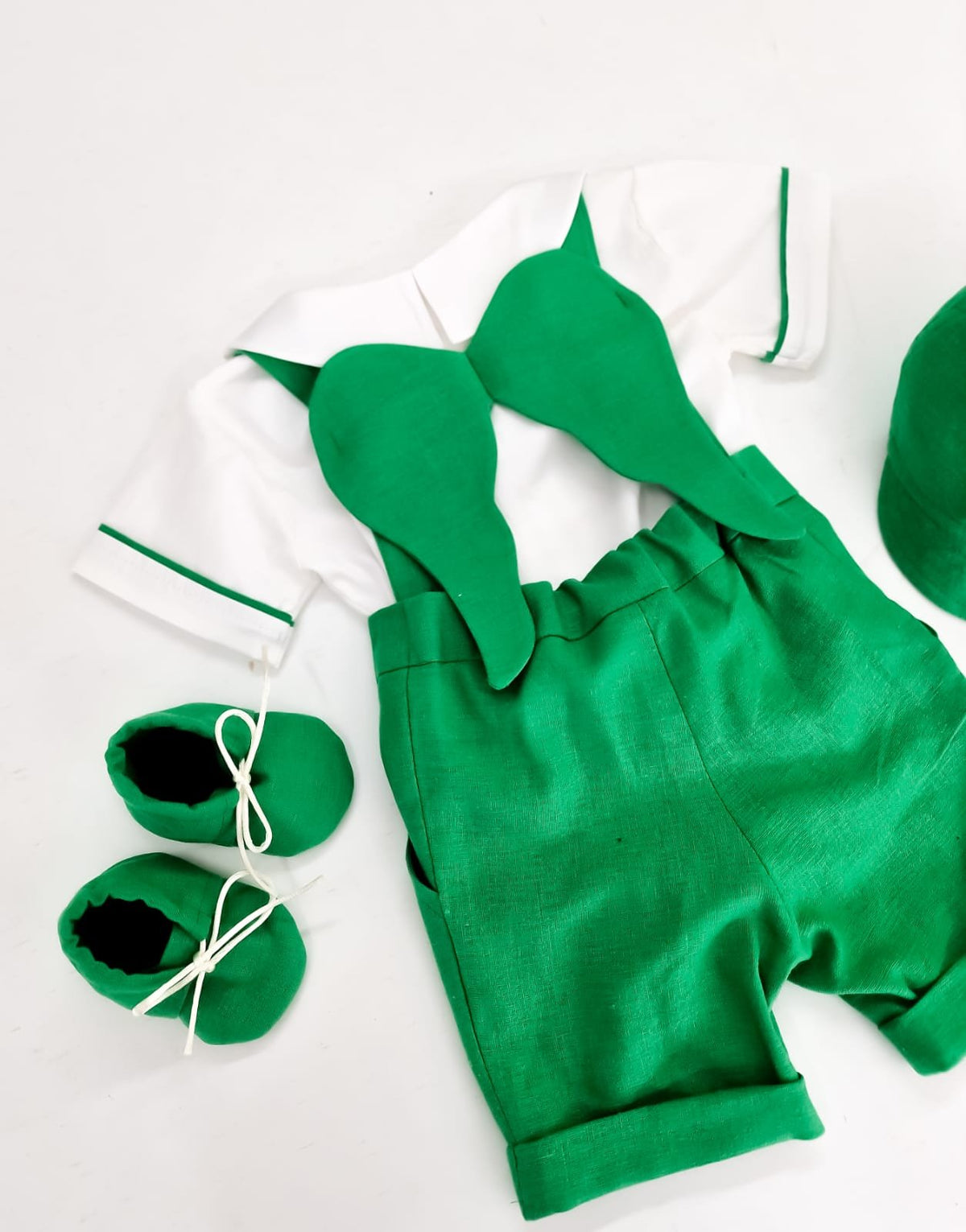 Costumaș botez pentru băieți Green Angel Lino Touch