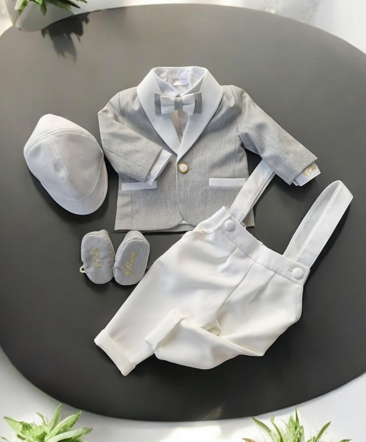 Costumaș botez pentru băieți Sabin  Gray / White