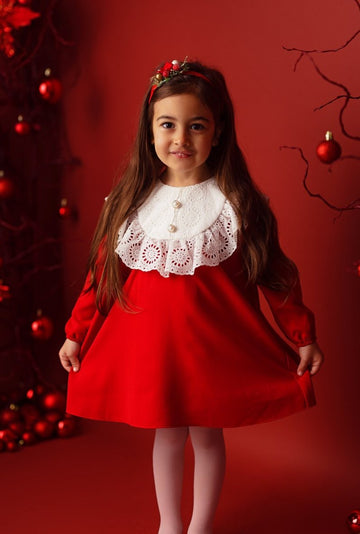 Rochie Crăciun Roșie cu Detalii din Dantelă – Eleganță de Sărbători