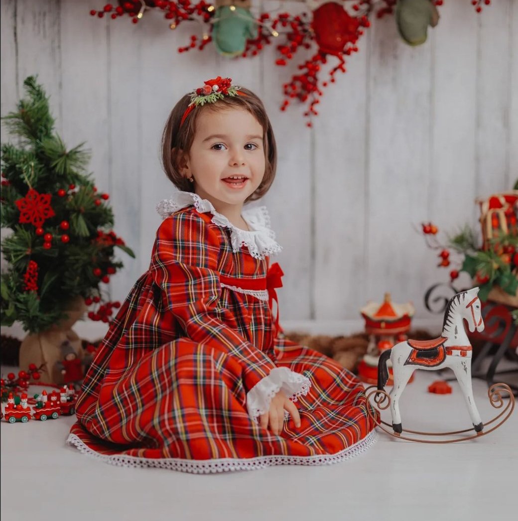 Rochie de Crăciun în Carouri –Chic de Sărbători