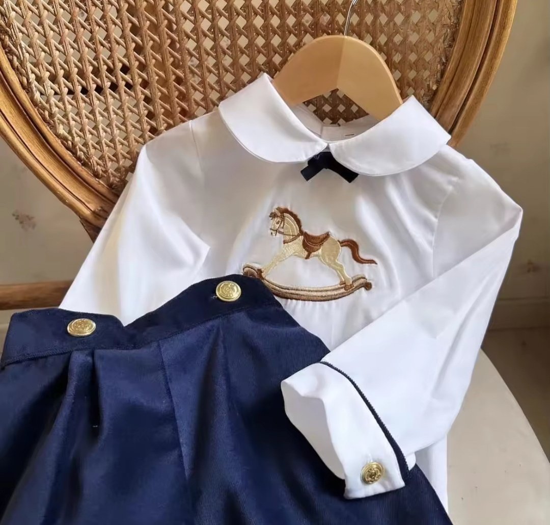 Costumaș de Crăciun băieți, camasa alba cu broderie Calut – ținută festivă pentru sărbători