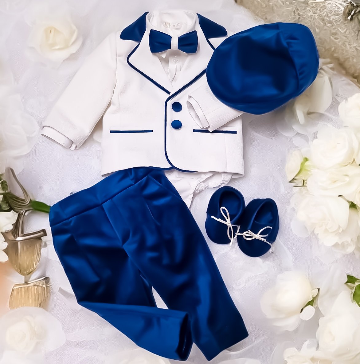 Costumaș botez pentru băieți alb / bleomaren Rafaelle -Private Collection Velvet Touch