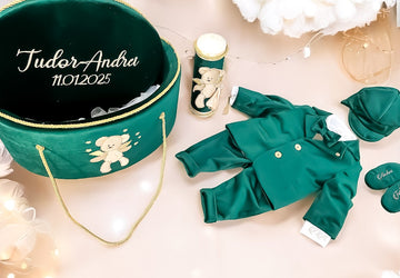 Set complet botez băieți Vintage Angel Teddy Bear- Costum botez + Trusou + Lumanare