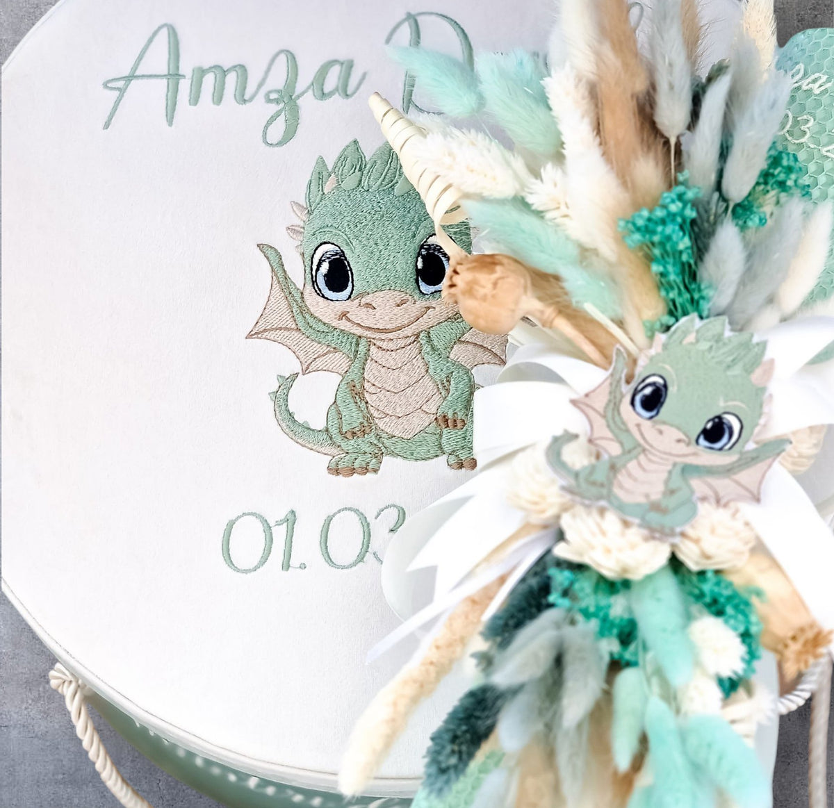 Set complet botez băieți -Costum botez + Trusou + Lumanare -Tematica Baby Dragon