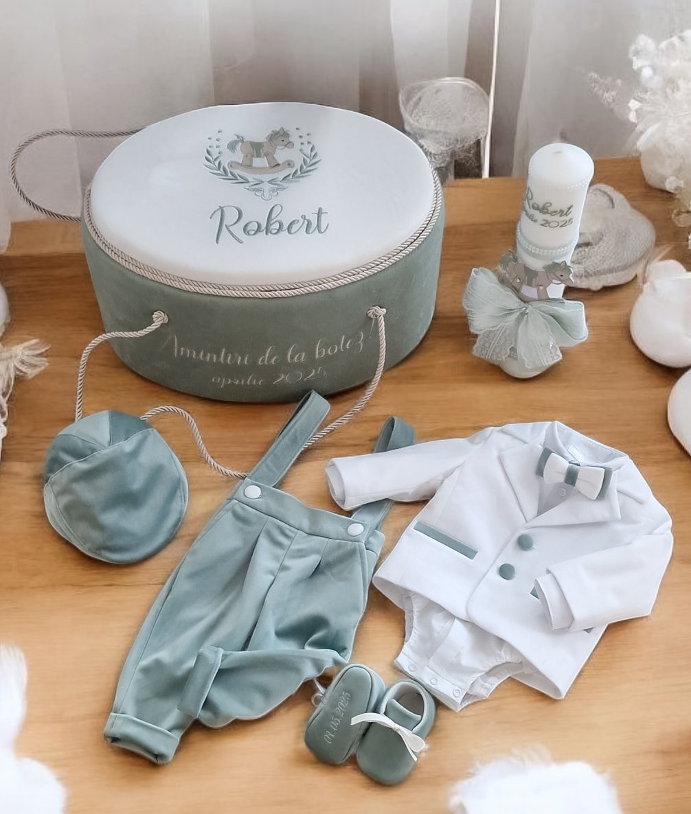 Set complet botez băieți Baby Horse- Costum botez + Trusou + Lumanare