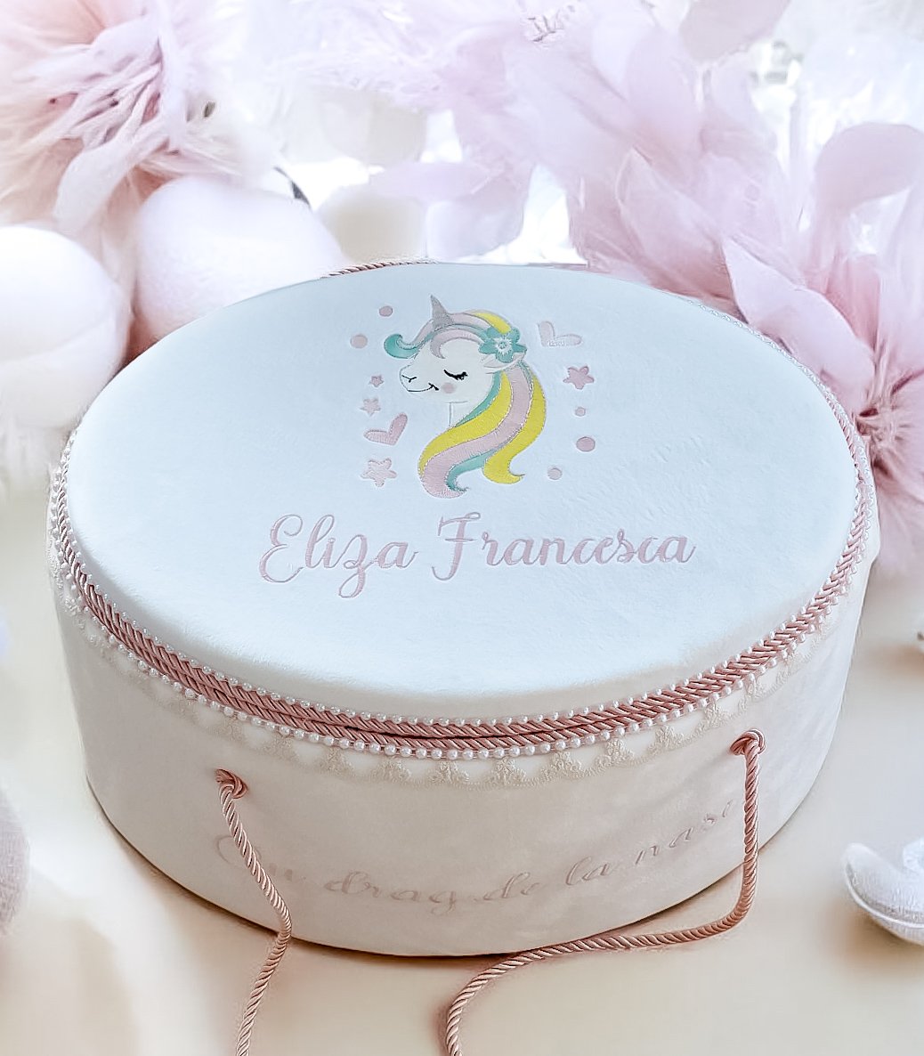 Trusou botez fetiță personalizat – tematică Unicorn, elegant și complet