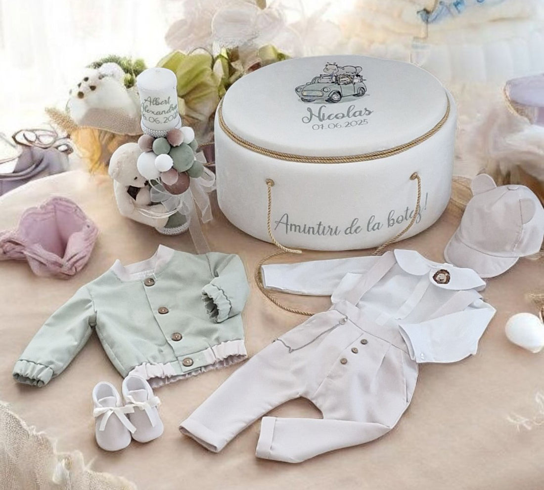 Set complet botez băieți verde mentă-Safary - Costum botez + Trusou + Lumanare