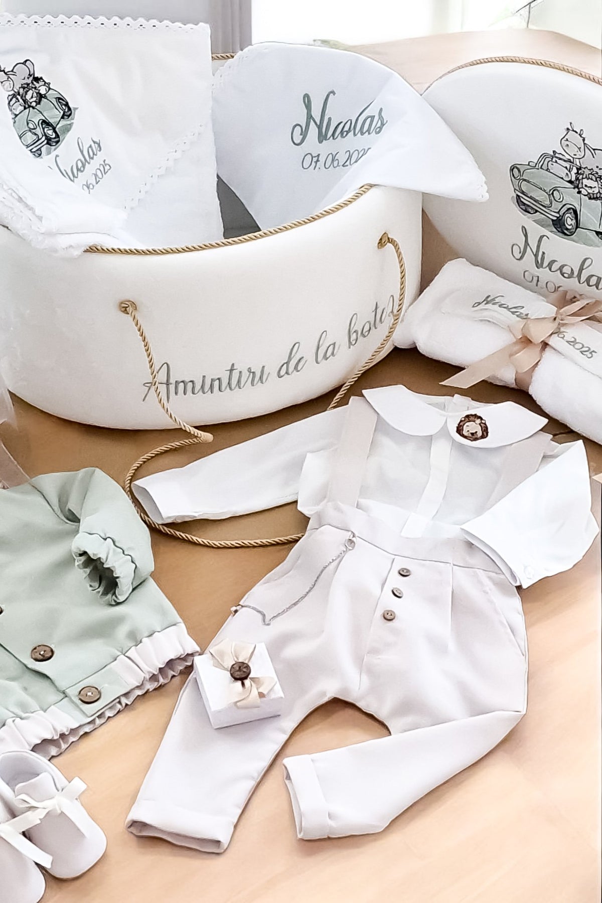 Costum botez Erick mix verde menta /bej -touch of linen