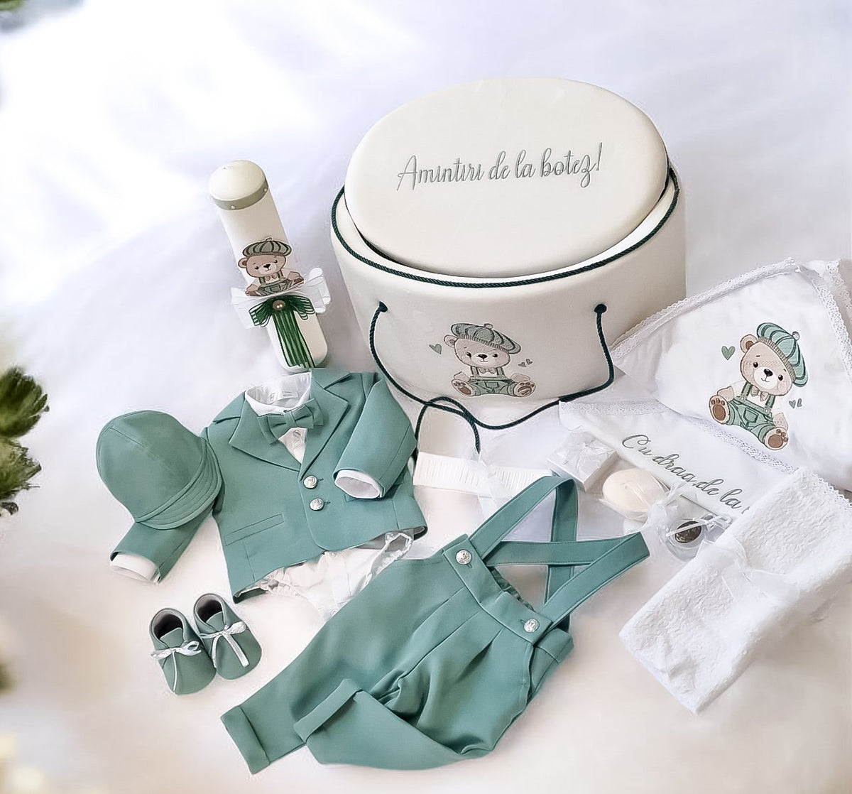 Set Botez Băieți Green Teddy Bear costum+trusou+lumamare