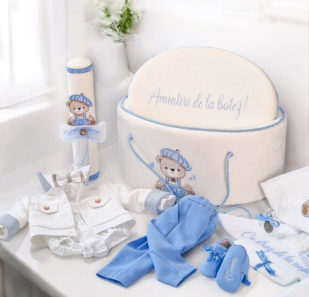 Set complet botez băieți  baby blue- Costum botez + Trusou + Lumanare