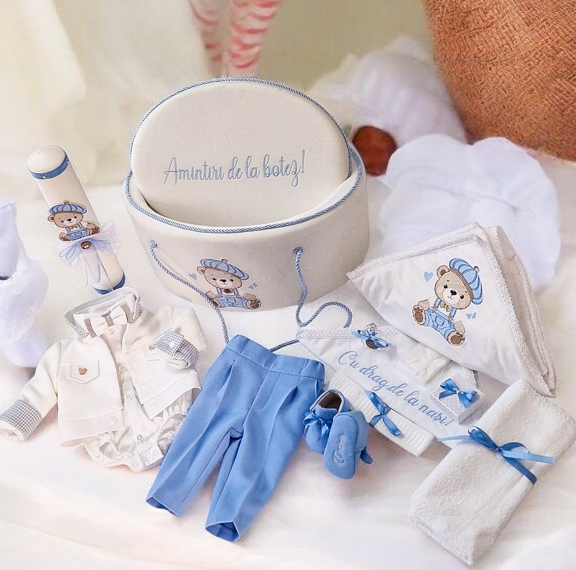 Set complet botez băieți  baby blue- Costum botez + Trusou + Lumanare