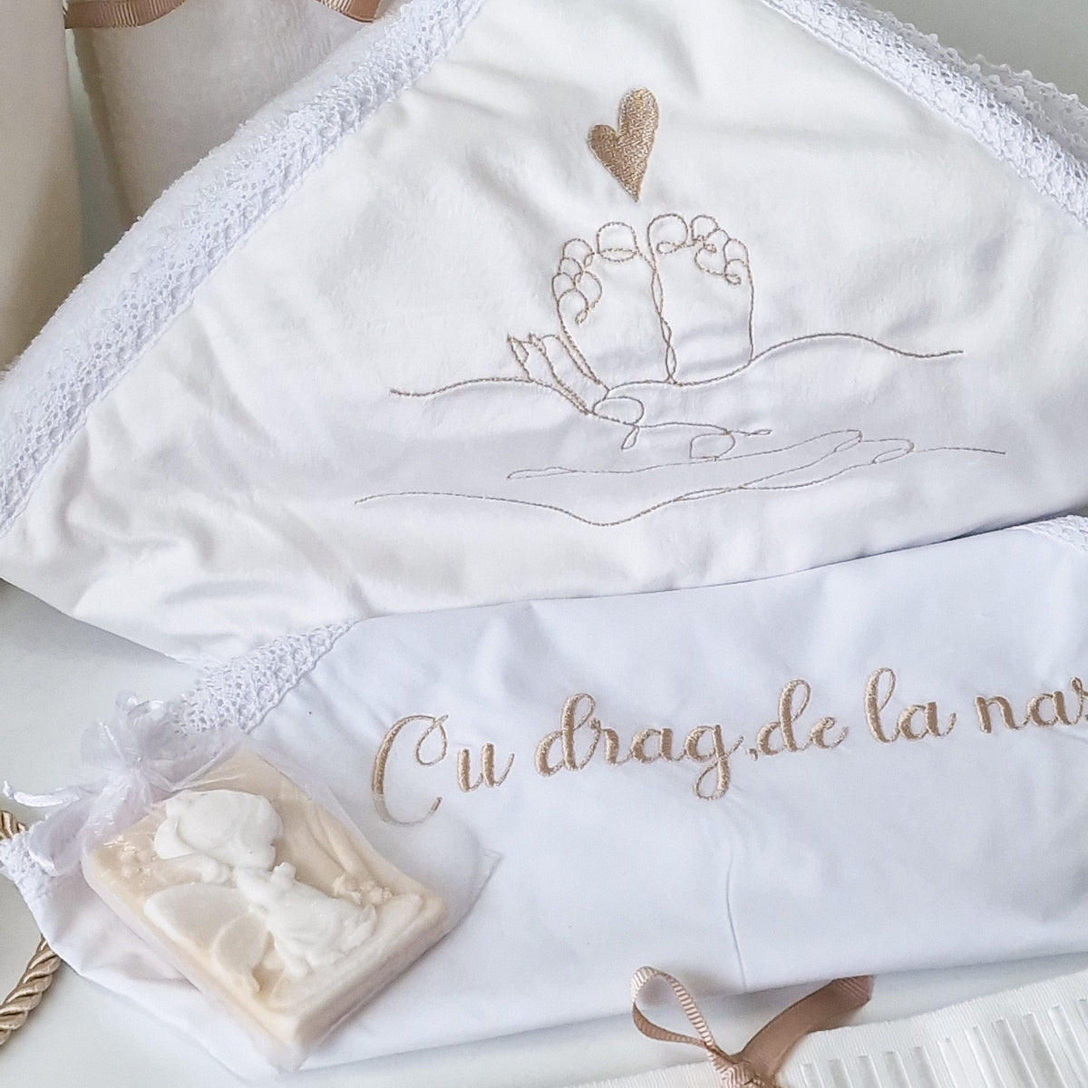 Set Complet Botez Fetiță Rochita +Trusou+Lumanare