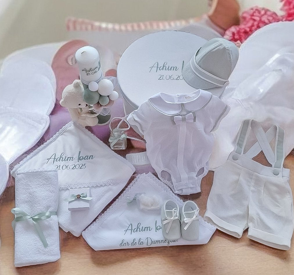 Set complet botez de vara băieți -tematica Ursuleț 3 d cu baloane Costum botez + Trusou + Lumanare