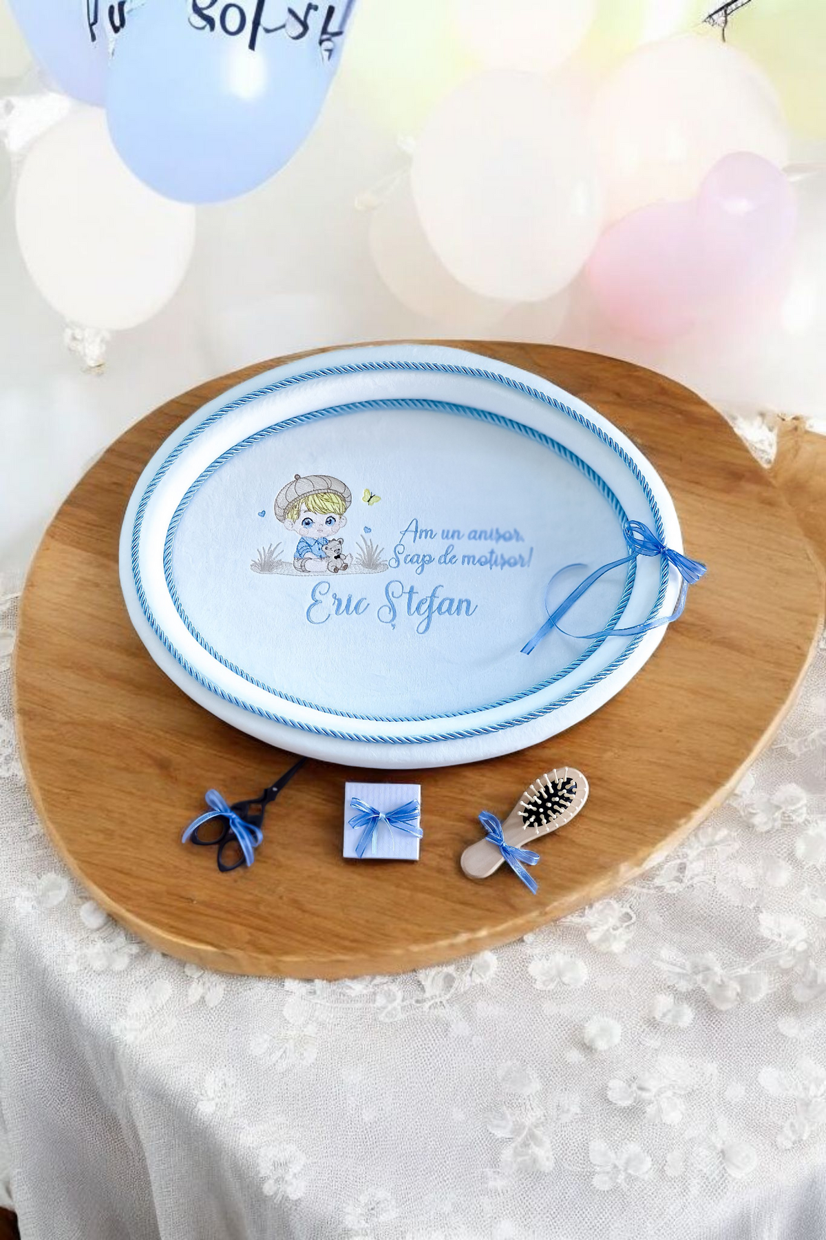 Set tăviță de moț aniversară băiețel personalizată – perie, forfecuță, cutiuță