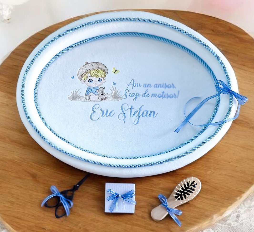 Set tăviță de moț aniversară băiețel personalizată – perie, forfecuță, cutiuță