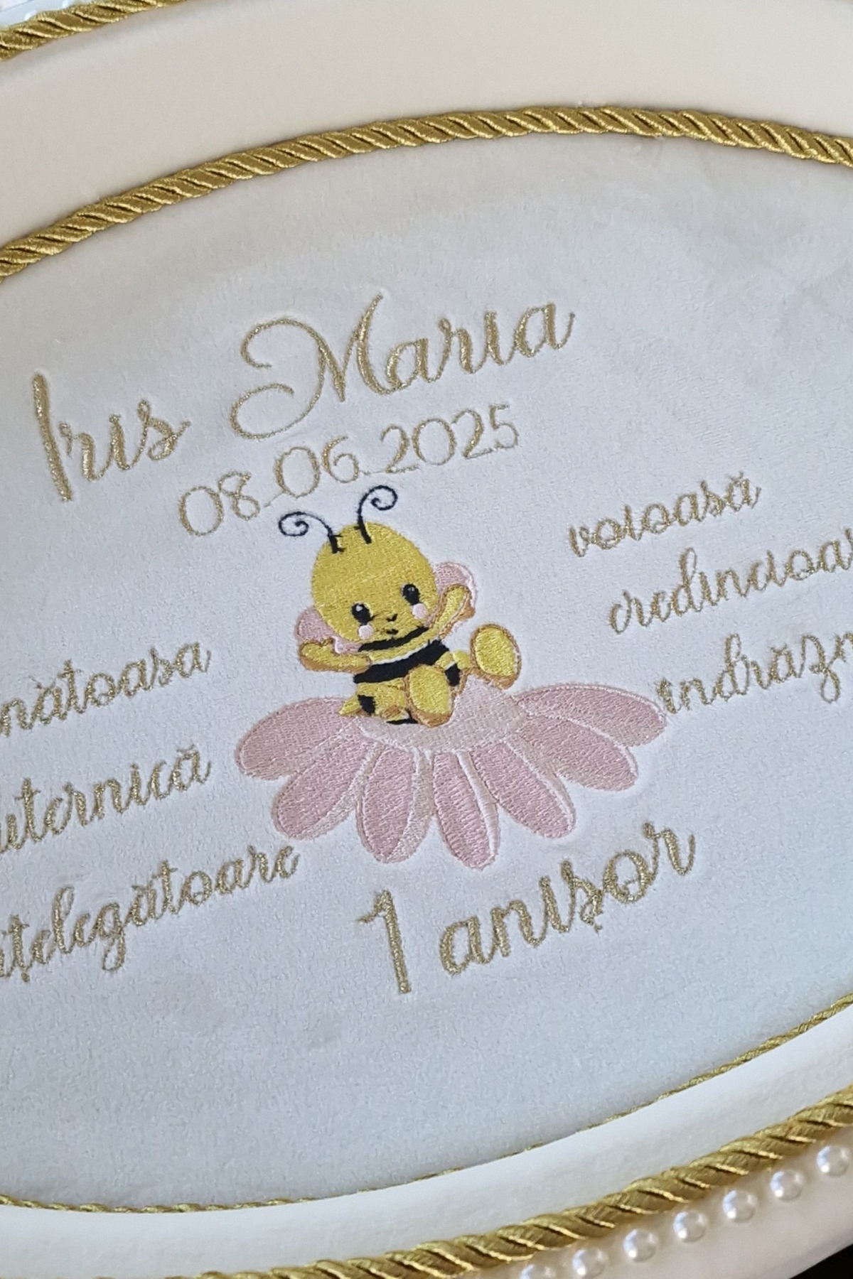 Set tăviță de moț aniversară fetiță personalizată – perie, forfecuță, cutiuță tematica Albinuța Petite Coquette