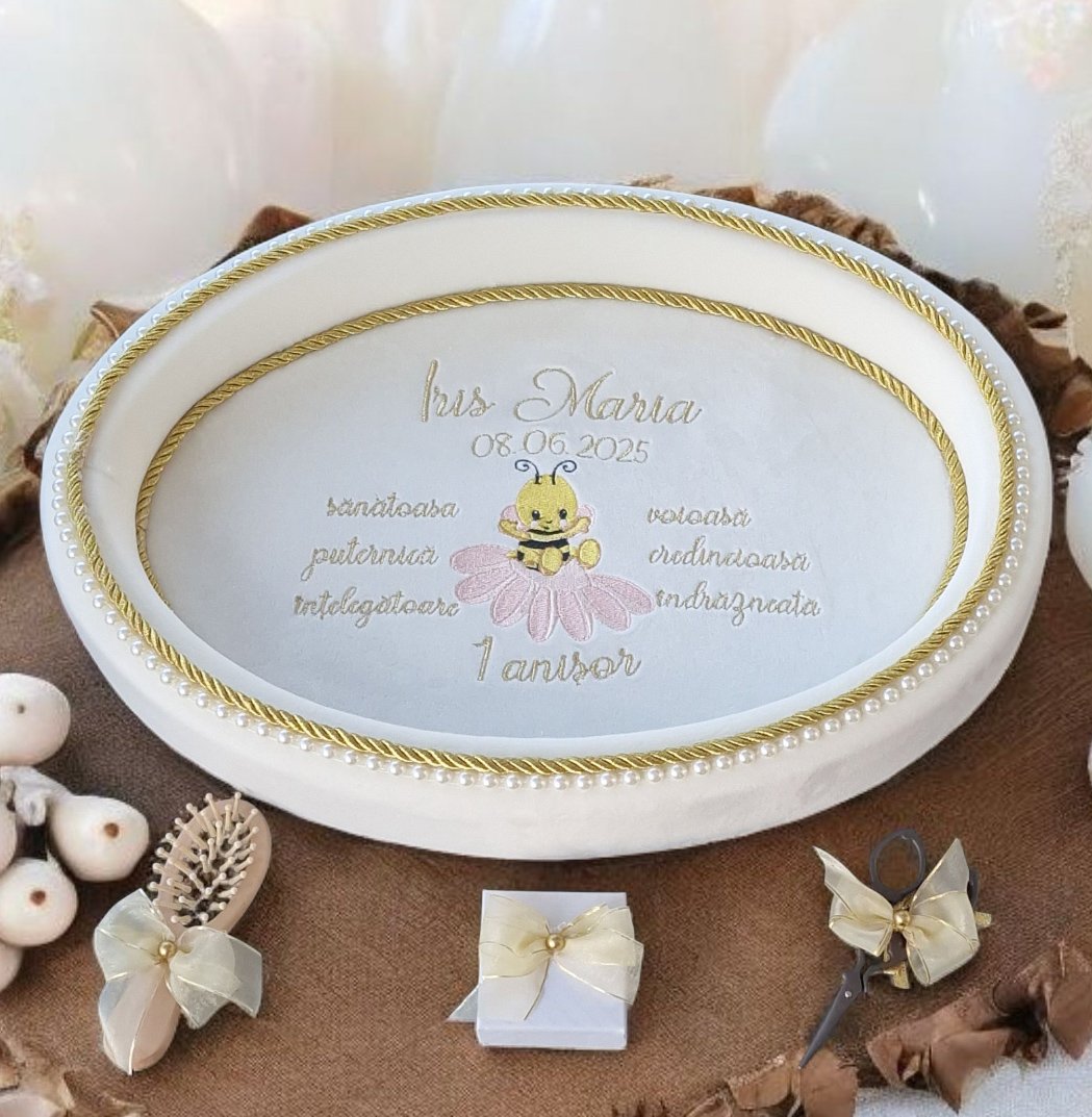 Set tăviță de moț aniversară fetiță personalizată – perie, forfecuță, cutiuță tematica Albinuța Petite Coquette