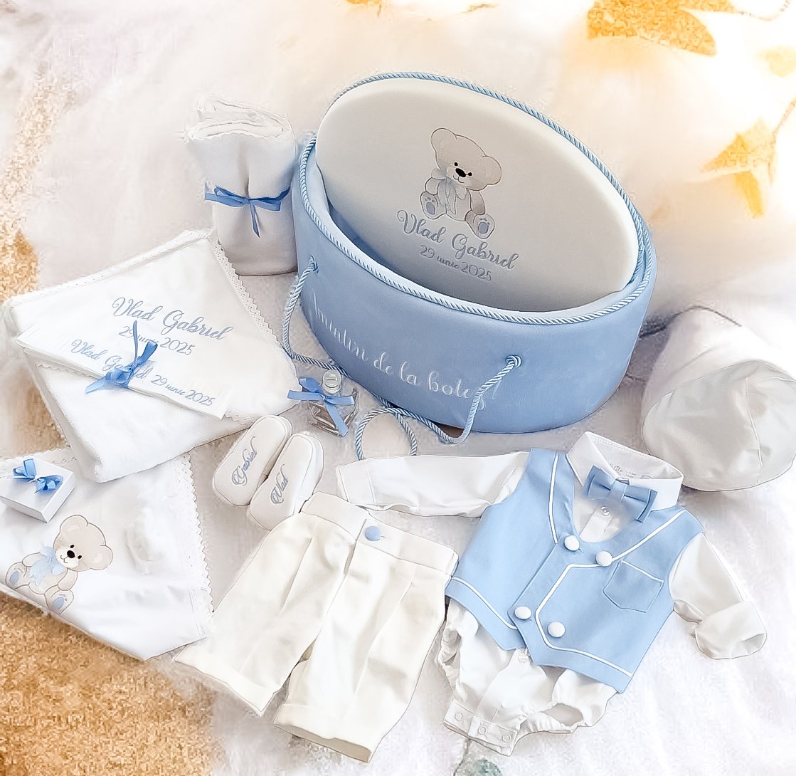 Set complet botez de vara băieți ivoire /bleo - Costum botez + Trusou