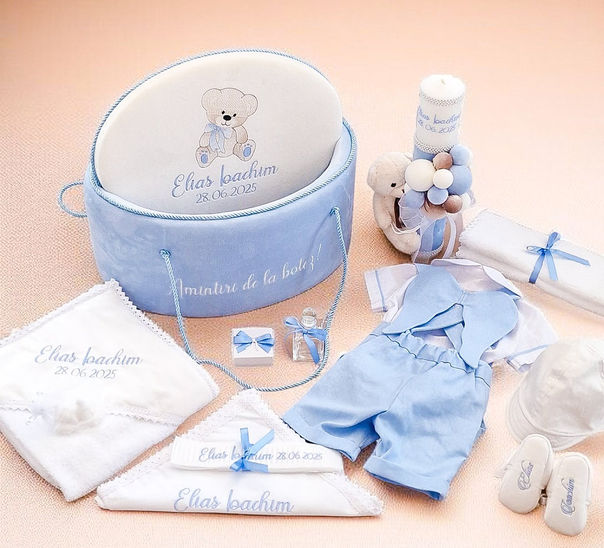 Set complet botez de vara băieți bleo/ivoire- tematica aripi- Costum botez + Trusou + Lumanare