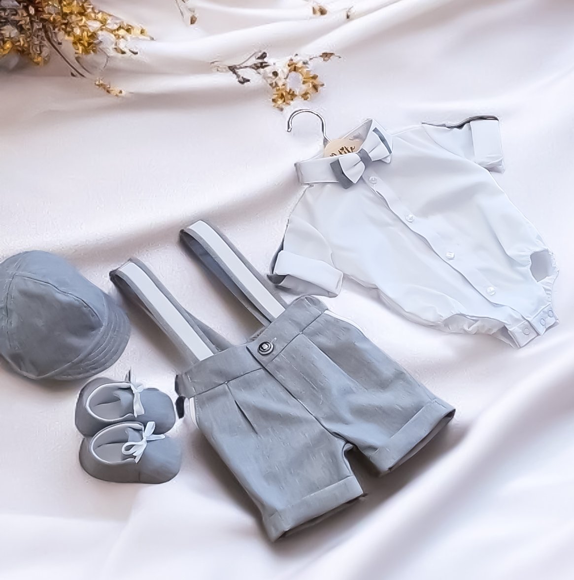Costumaș botez pentru băieți Enzo Gri Lino Touch