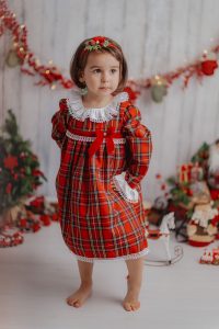 Rochie de Crăciun în Carouri –Chic de Sărbători