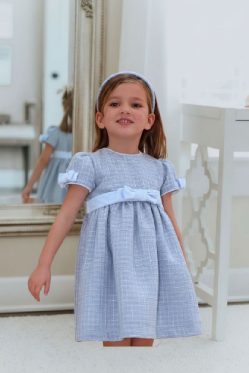 Rochiță fetițe din stofă Chanel bleu, cu fundiță și croi elegant