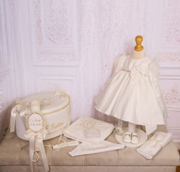 Set Complet Botez Fetiță Eloisë Ivory Rochita +Trusou+Lumanare