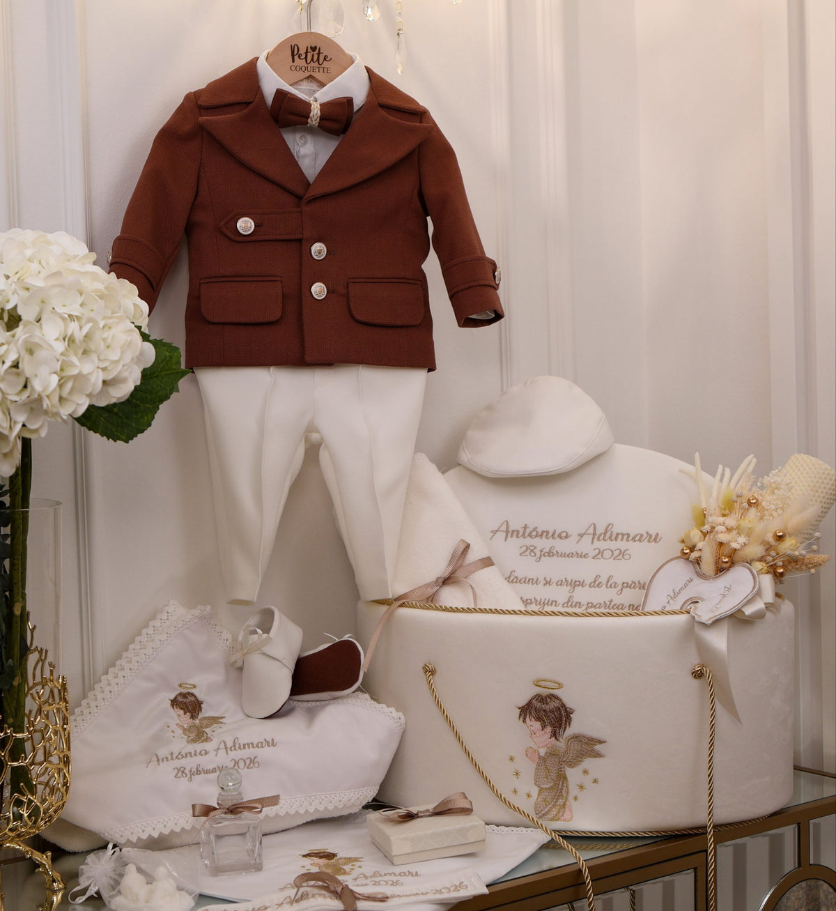 Costumaș botez alb/maro pentru băieți Aaron -Signature Collection