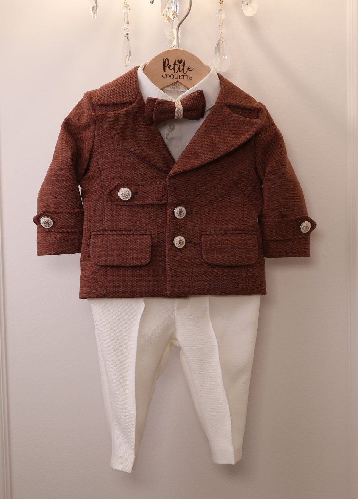 Costumaș botez alb/maro pentru băieți Aaron -Signature Collection
