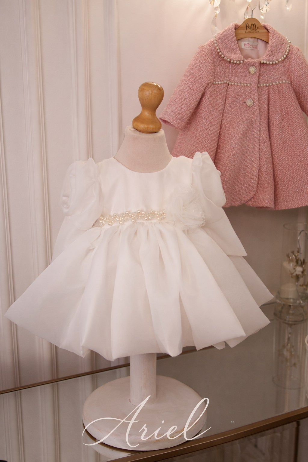 Rochiță ivoire din organza de botez Ariel