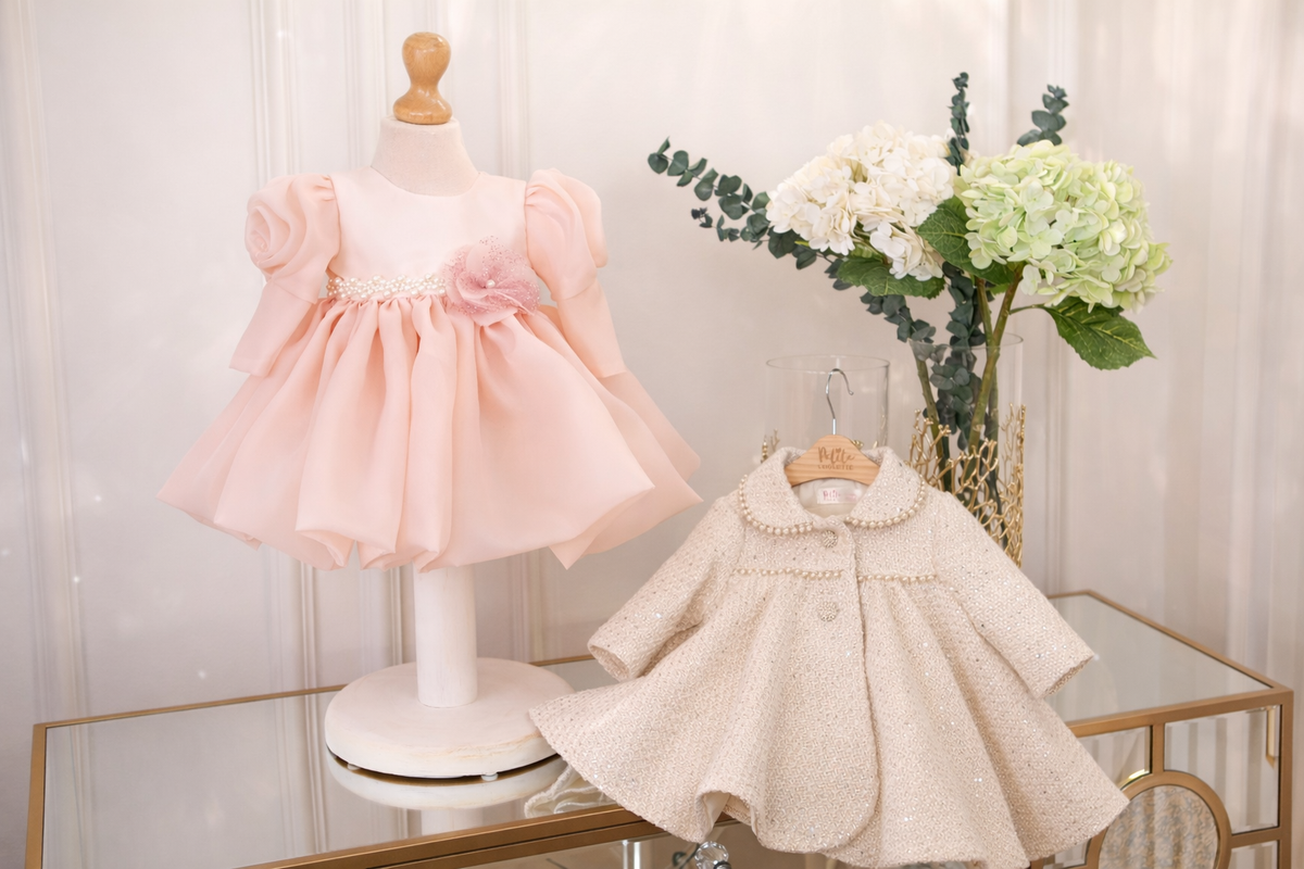 Rochiță din organza roz pudră de botez Ariel