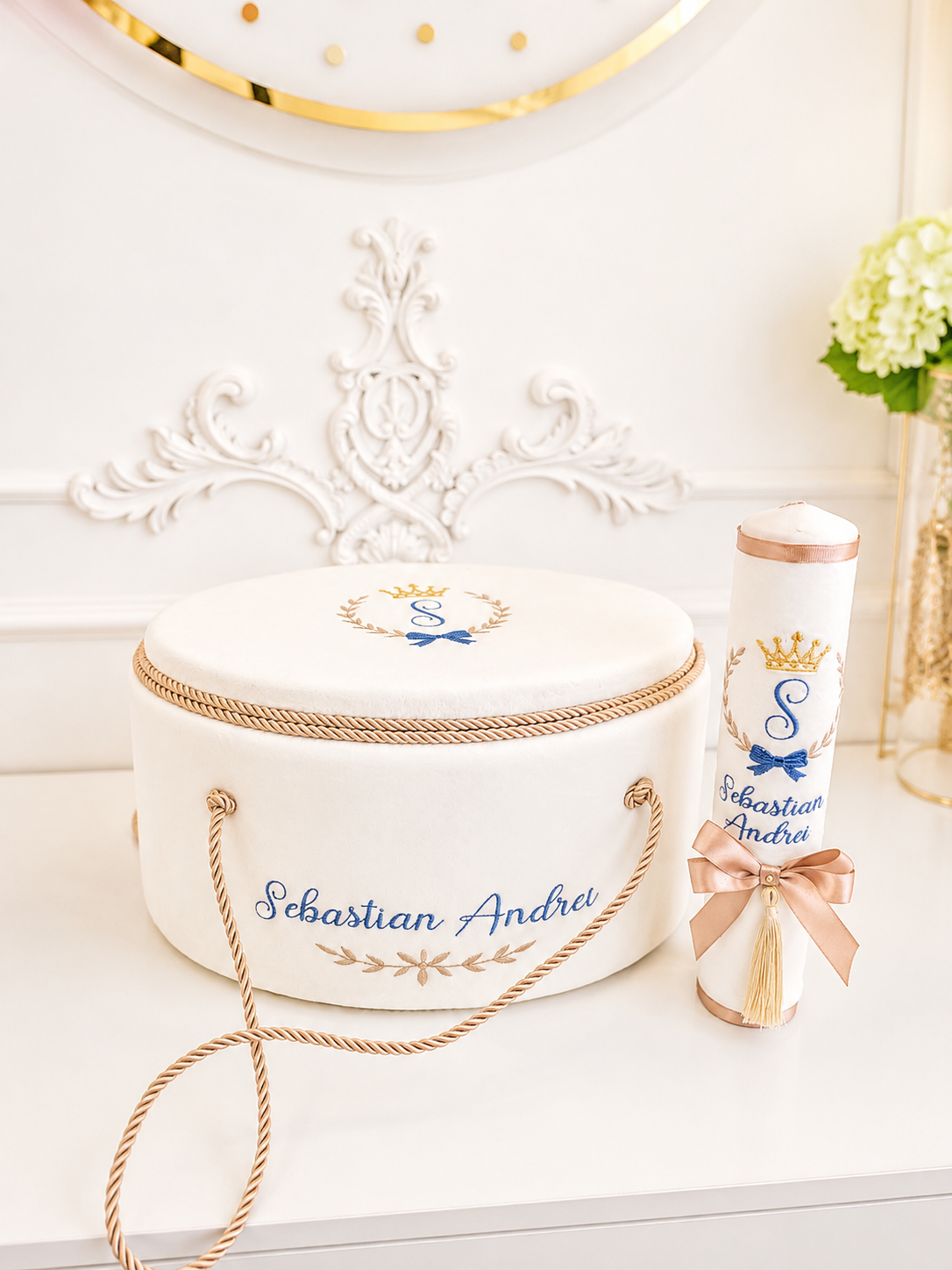 Set complet botez băiat Moretti  – costumaș, trusou și lumânare personalizată