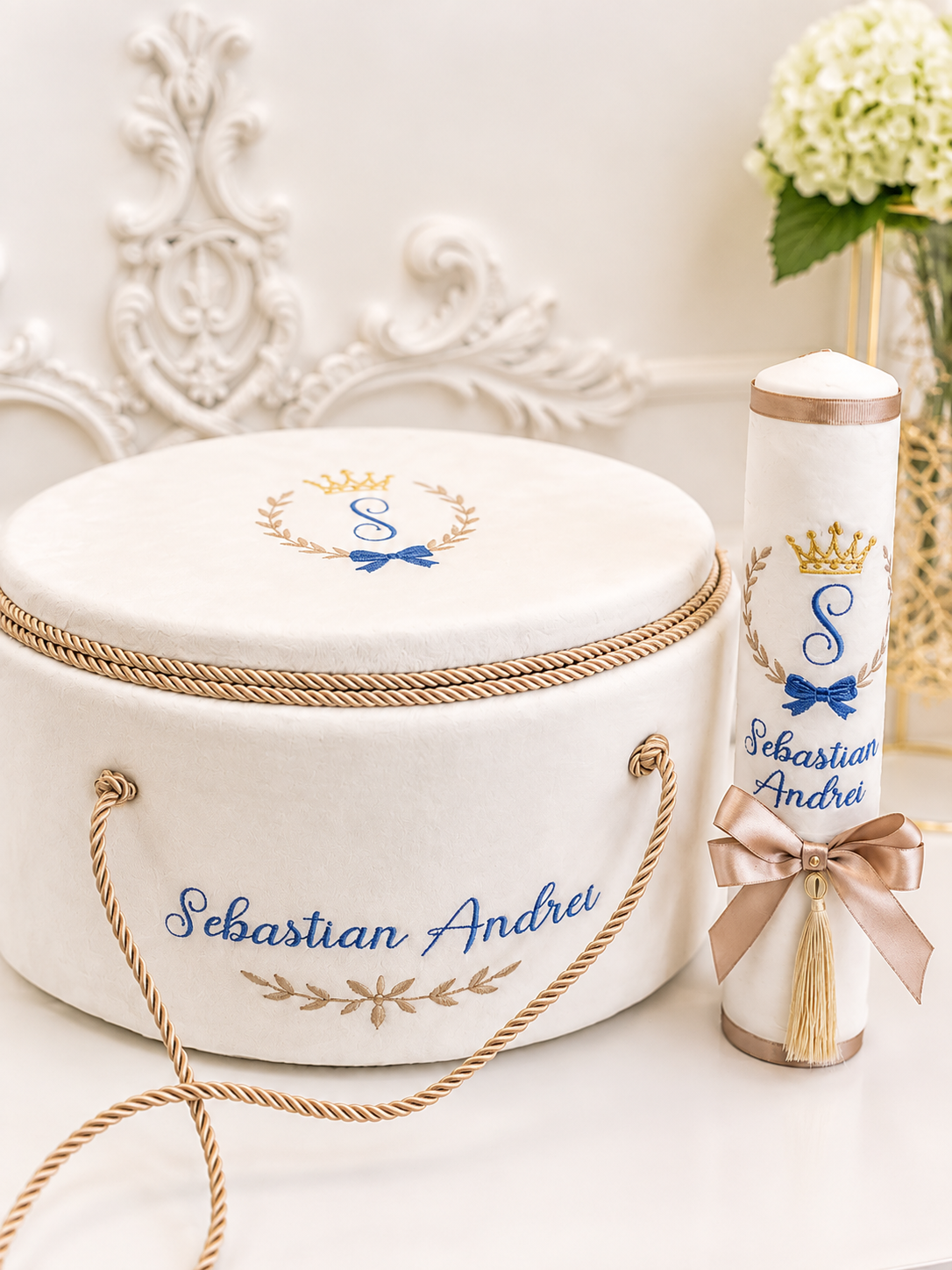 Set complet botez băiat Moretti  – costumaș, trusou și lumânare personalizată