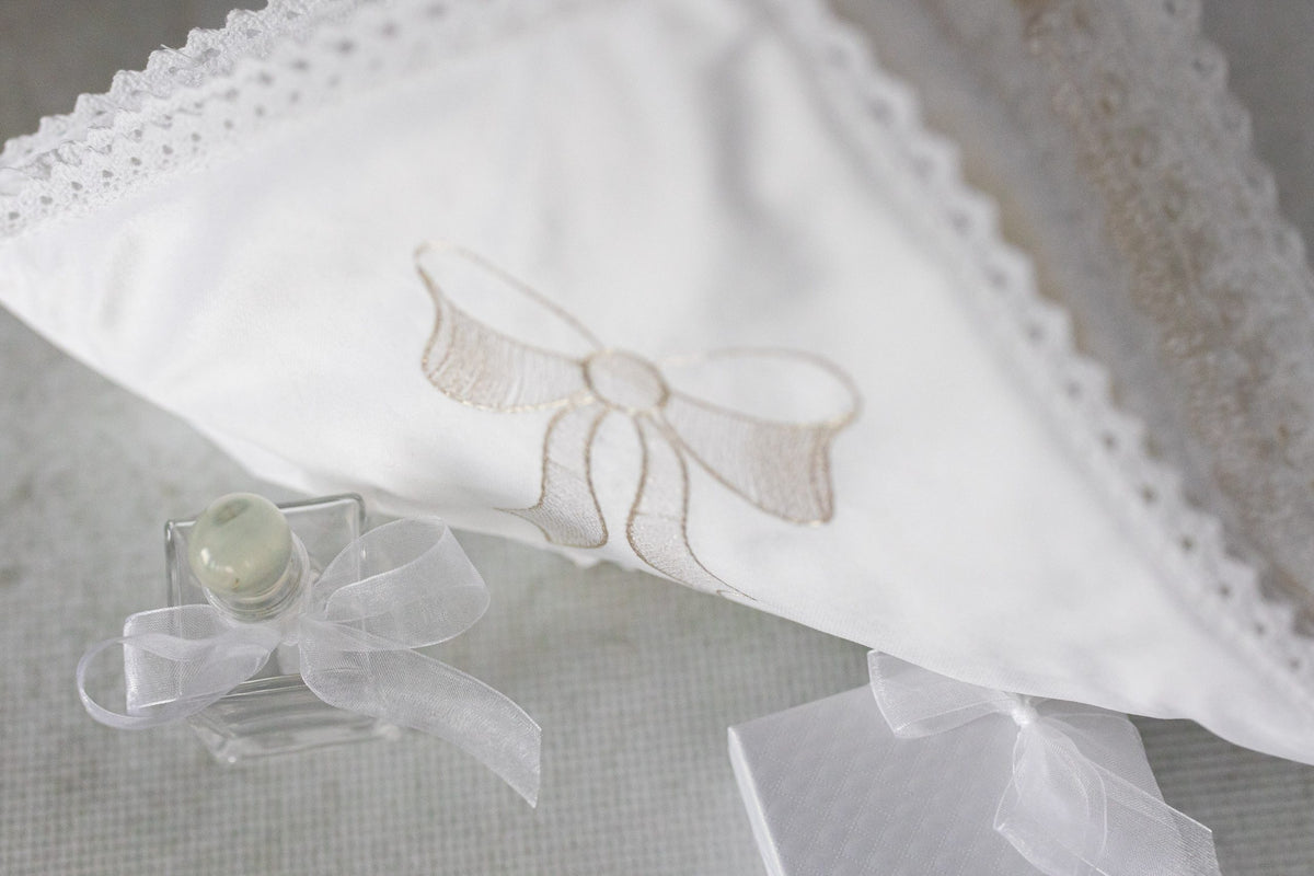 Trusou Botez Symplicity White