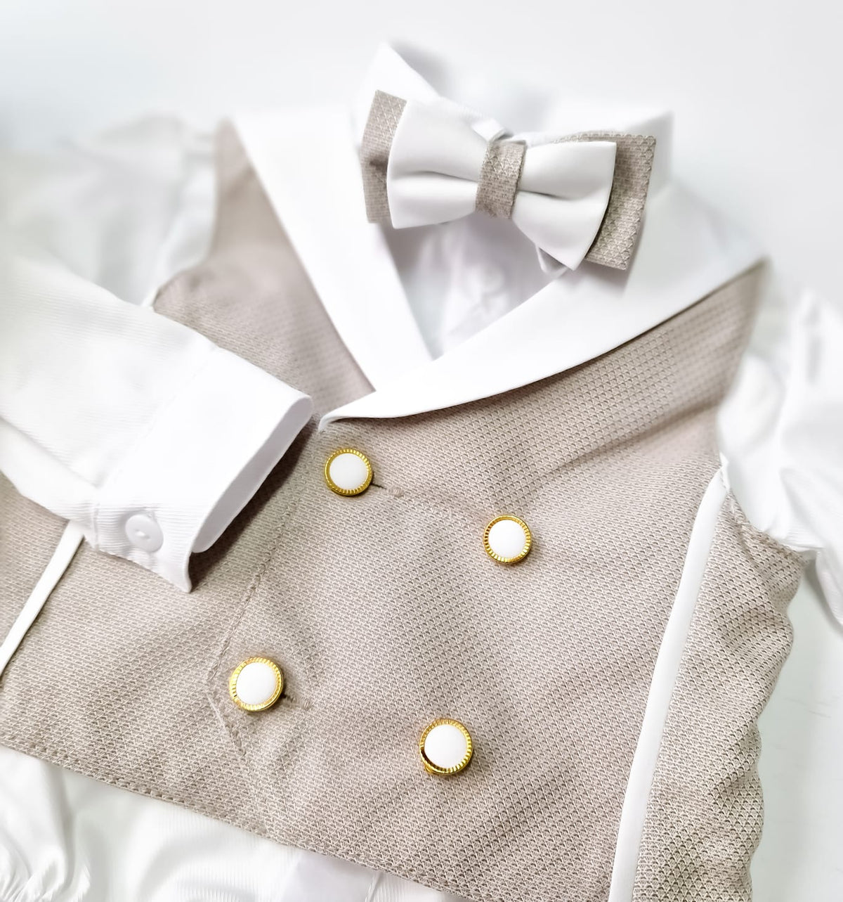 Costumaș botez pentru băieți Rareș J. Beige
