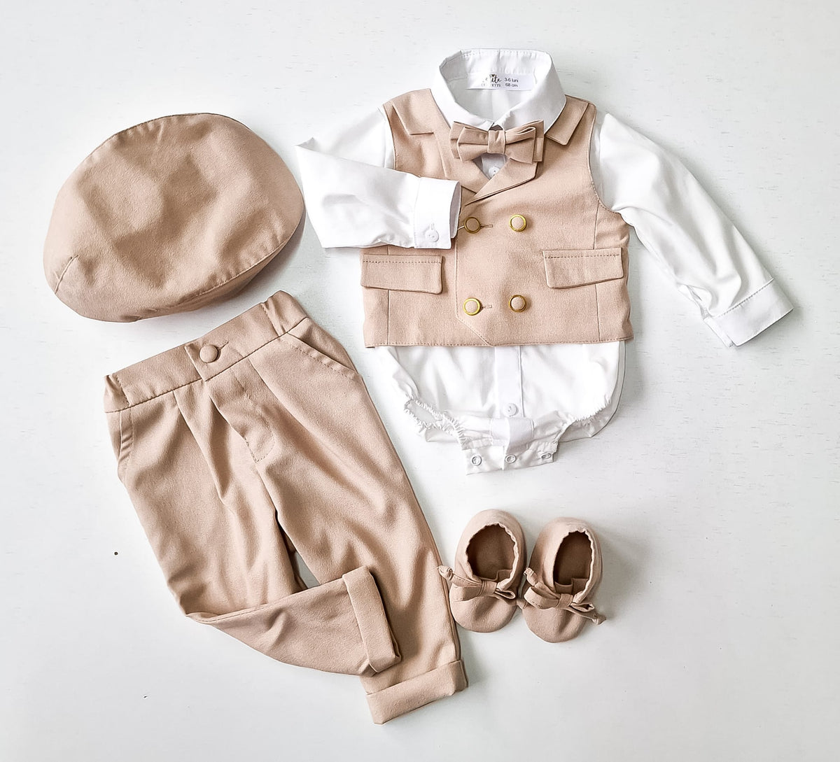 Costumaș botez pentru băieți Edward J. Beige