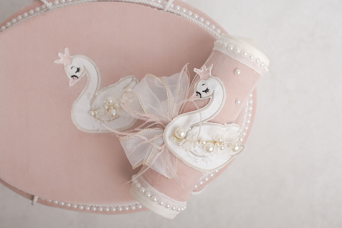 Trusou Botez White Swan