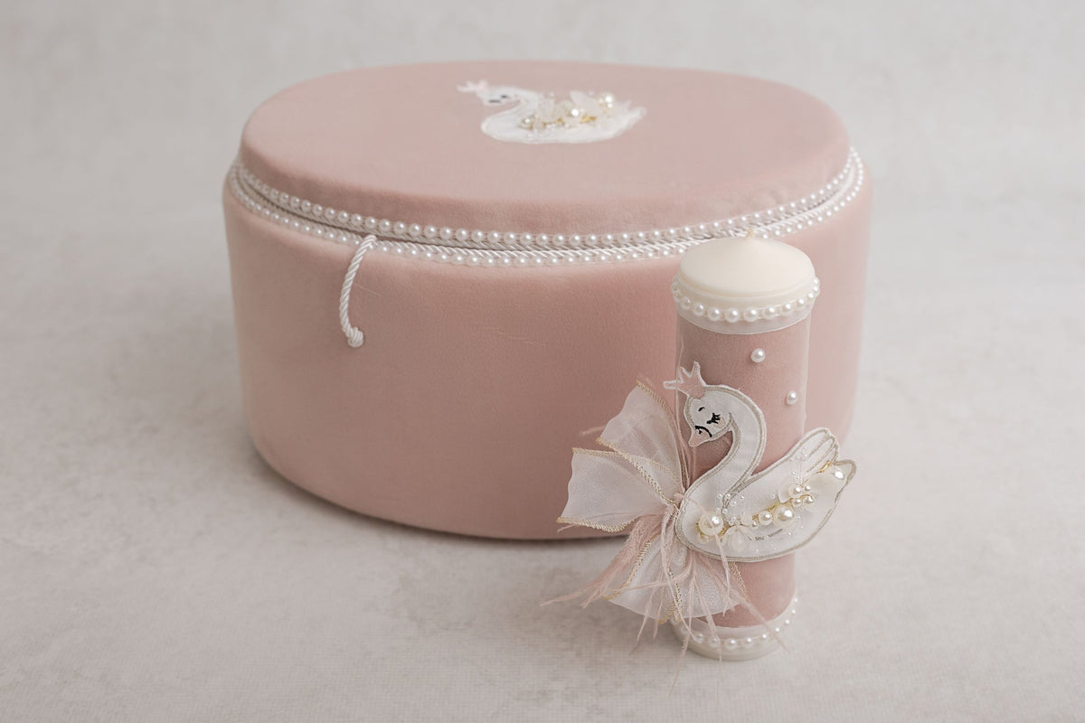Trusou Botez White Swan