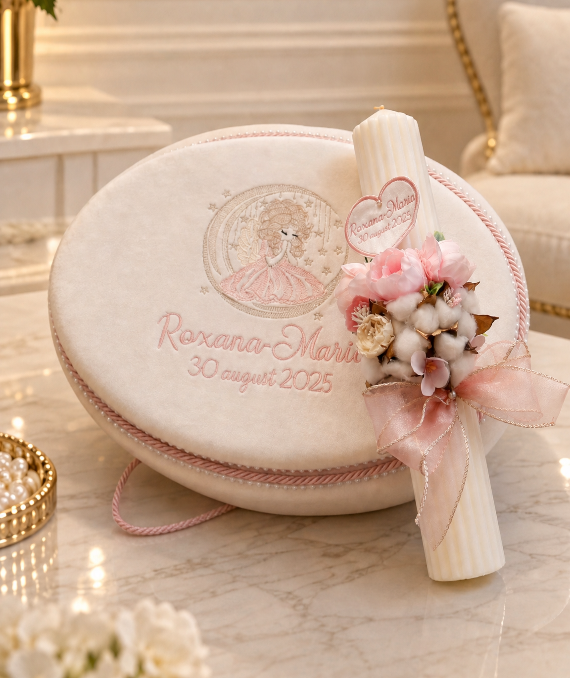 Set Complet Botez Fetiță Nuvolla  Rochiță +Trusou Personalizat +Lumanare
