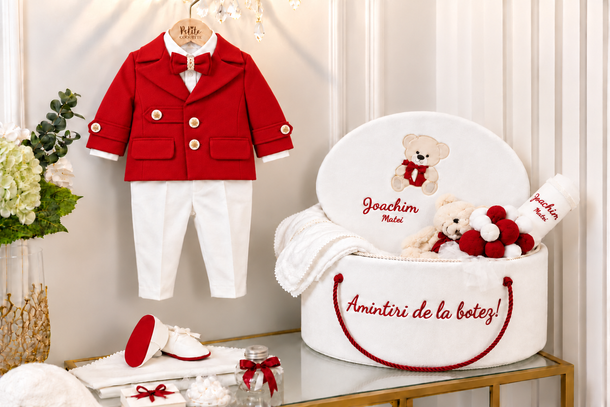 Set complet botez băieți Aaron- cufar buretat cu tematica ursuleț+ costum elegant + lumânare