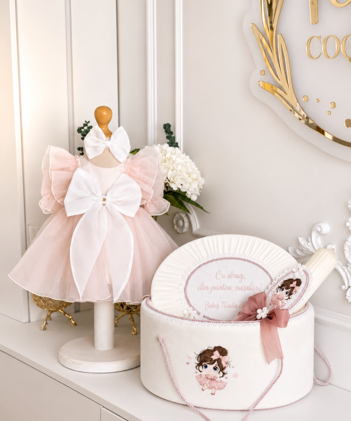 Set Complet de Botez Nuvolla |Rochiță din Organza ,Trusou Personalizat și Lumânare